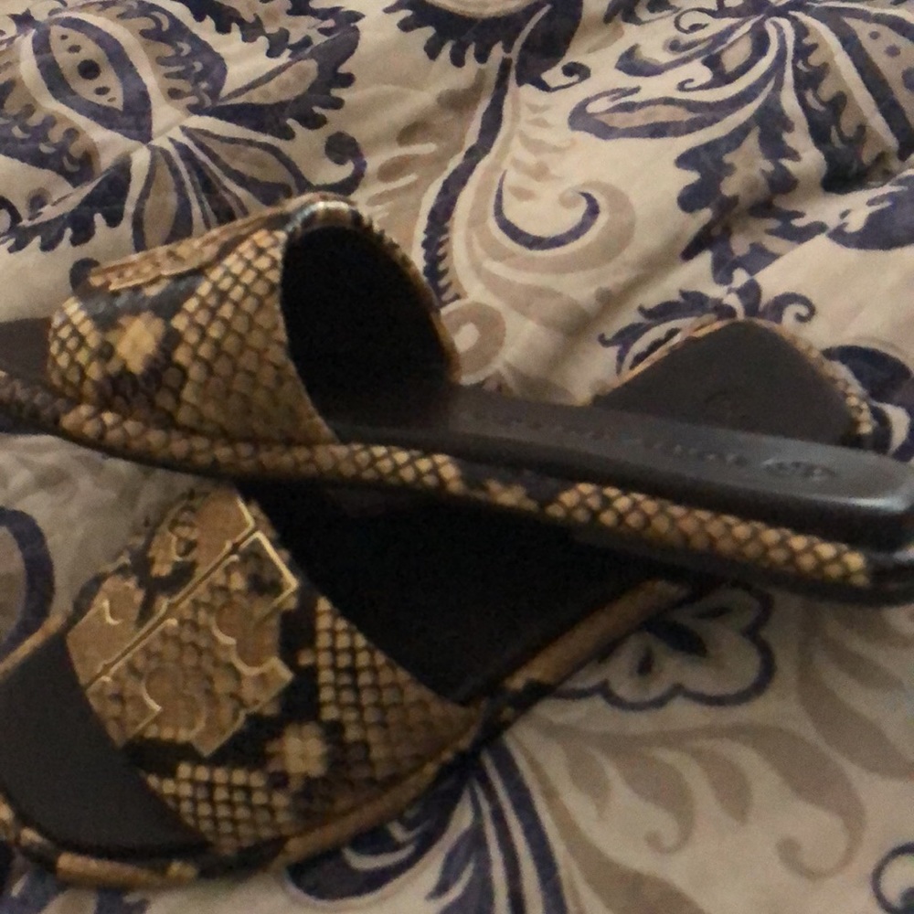 Tory Burch Black and Tan Sandals - Picture 2 of 7